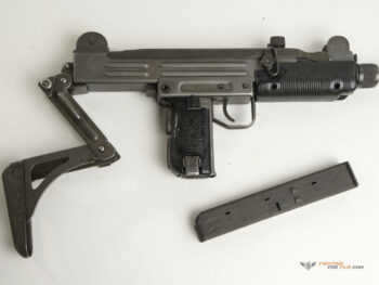 Filmwaffenmeister Film Bühne Theater Pistole Gewehr Schusswaffen Theaterwaffen Platzpatronen in Recht und Theorie und viel Praxis